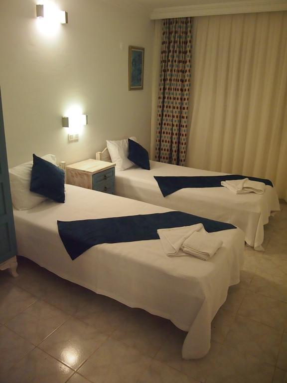 Ozcem Apart Aparthotel Fethiye Esterno foto